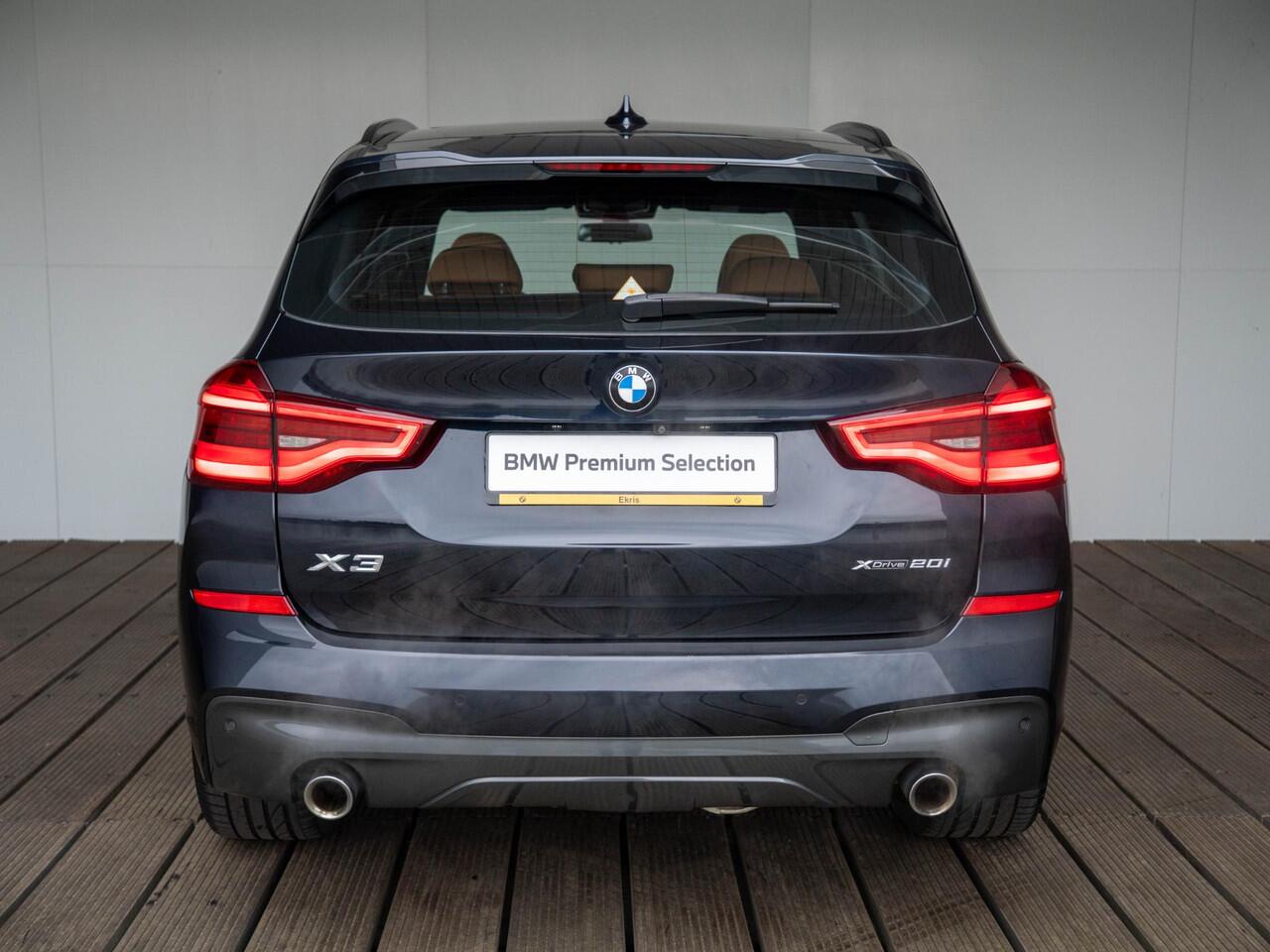 BMW X3 xDrive20i | High Executive | M Sport | Stuurwielrand Verwarmd | Head-Up Display | Stoelverwarming | Panoramadak | 20''