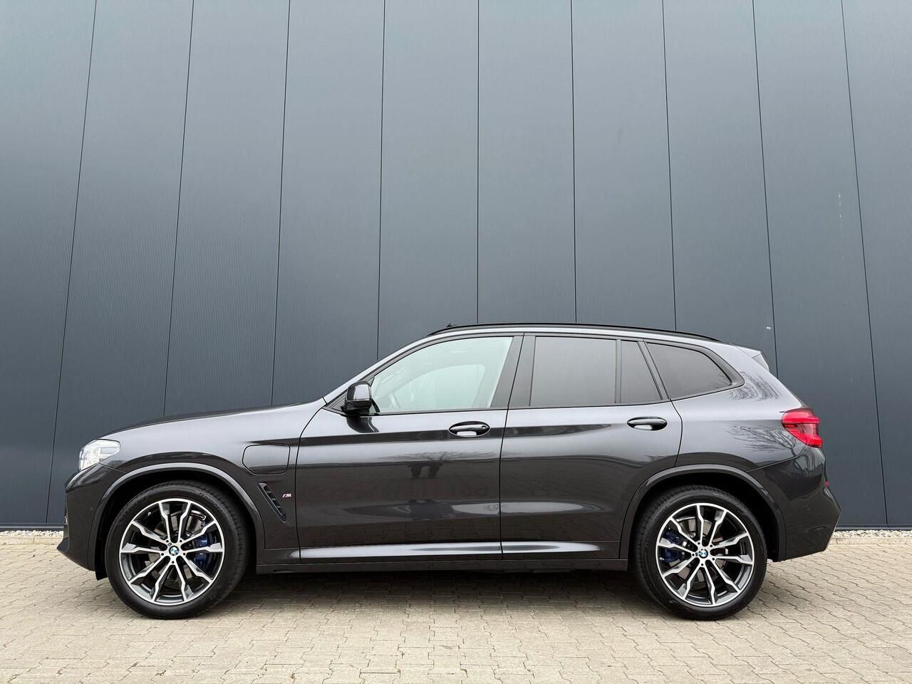 BMW X3 xDrive30e M-sport / pano / head up / M sportstoel