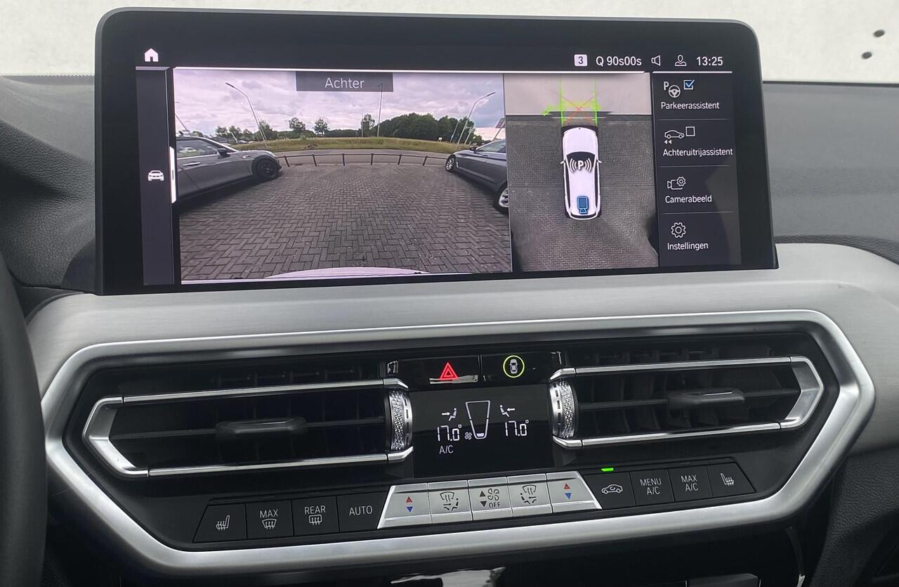 BMW X3 xDrive30e High Executive Laserlight | Sportstoelen | Head Up | Panoramadak