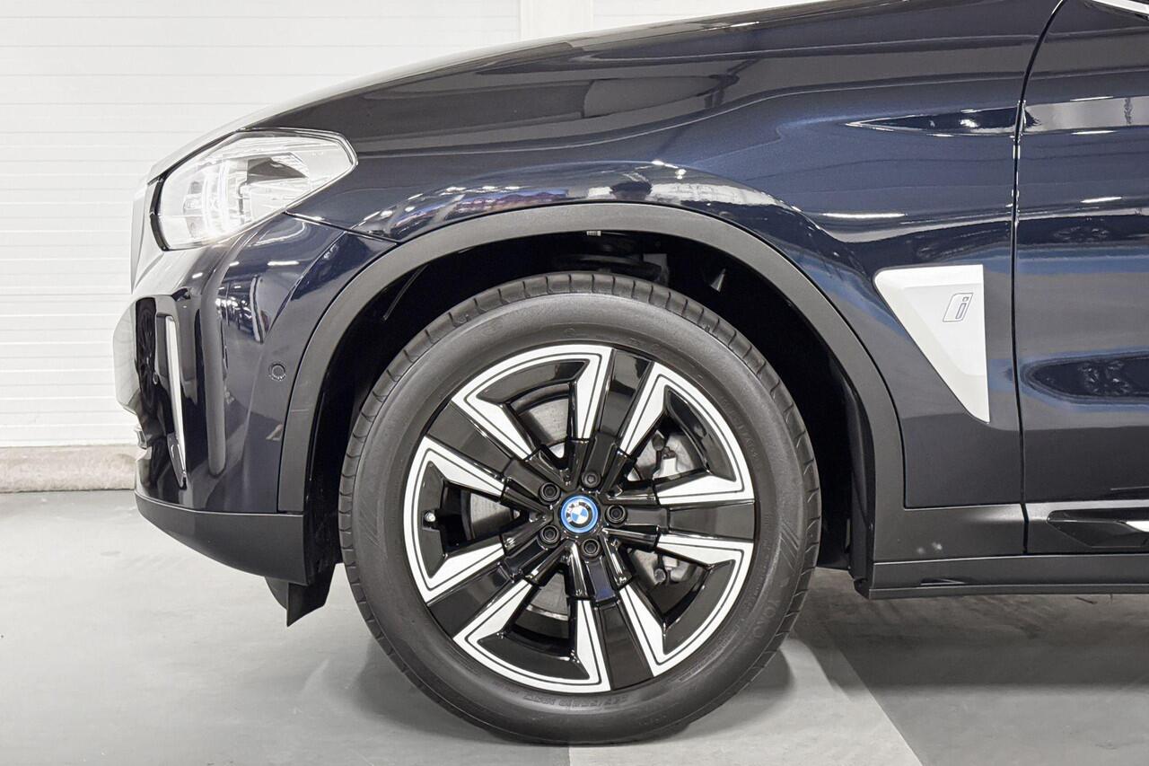 BMW X3 iX3 Executive 80 kWh | Selections