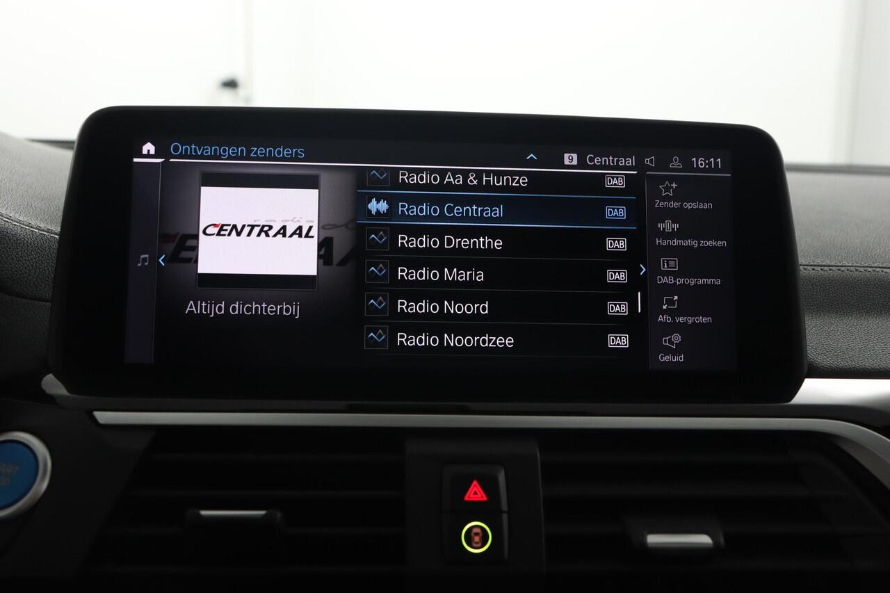 BMW X3 iX3 High Executive 80 kWh | trekhaak elektrisch | Pano | dodehoek detectie | head-up display | Voorstoelen Verwarmd |