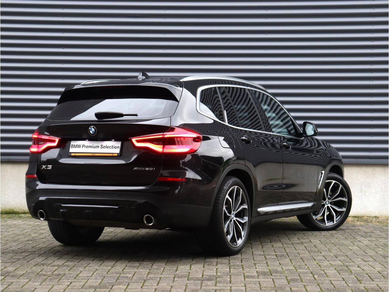 BMW X3 xDrive20i | High Executive | X-Line | Panodak | Driving Assistant | Apple Carplay | Achteruitrijcamera | HiFi | Comfort Access | 20'' LMV