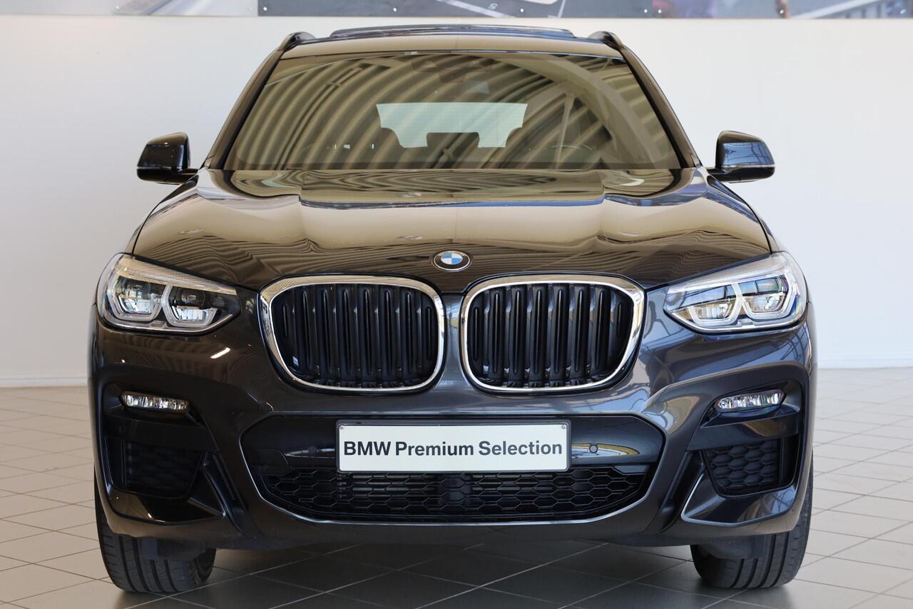BMW X3 xDrive20i High Executive | M Sportpakket | Glazen panoramadak | Head-Up Display