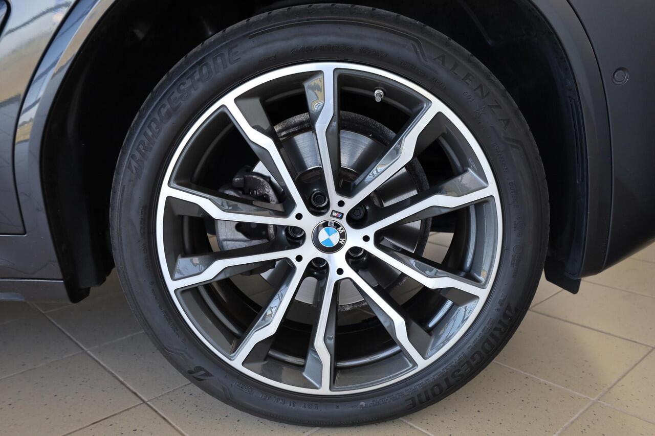 BMW X3 xDrive20i High Executive | M Sportpakket | Glazen panoramadak | Head-Up Display