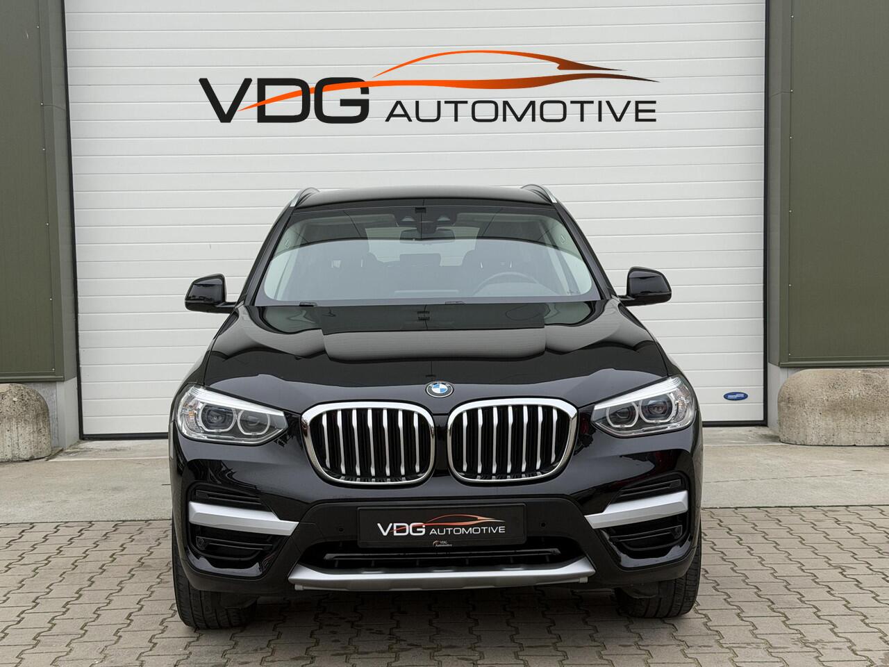 BMW X3 xDrive30e High Executive Trekhaak / X-Line / Head up / Keyless / Sportstoelen