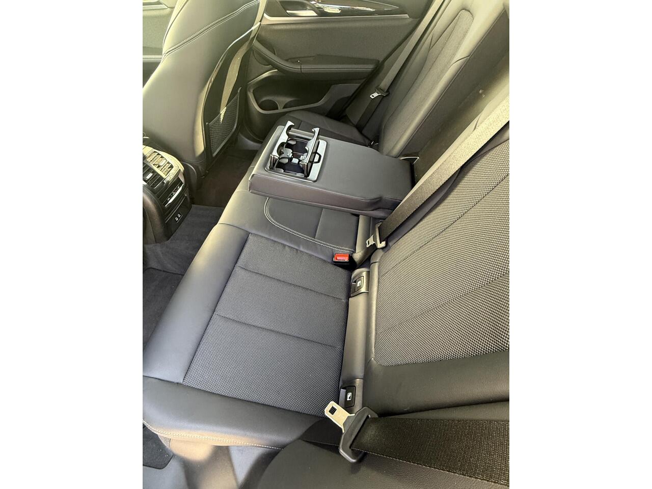 BMW X3 xDrive30e High Executive Trekhaak / X-Line / Head up / Keyless / Sportstoelen