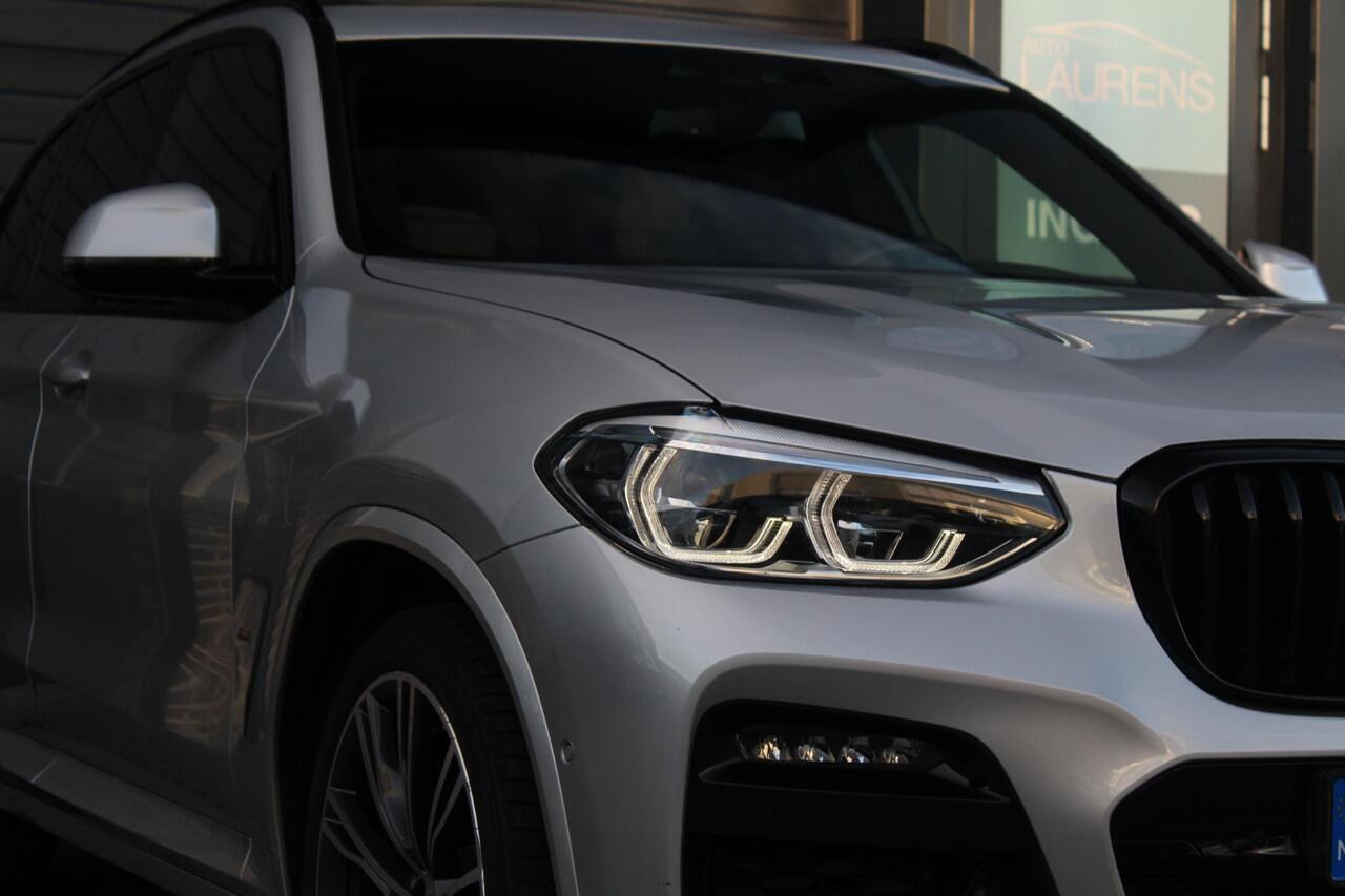 BMW X3 xDrive30e M-Sport | Schaalstoelen | Panoramadak | 21 Inch LM | Full options