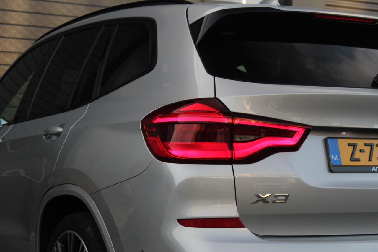 BMW X3 xDrive30e M-Sport | Schaalstoelen | Panoramadak | 21 Inch LM | Full options