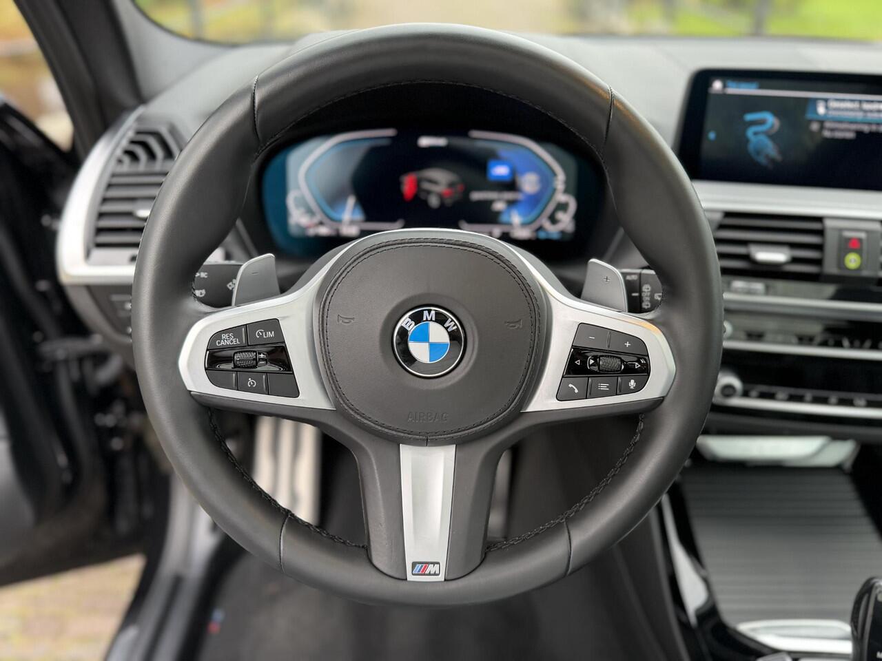 BMW X3 xDrive30e | M-Sport | HUD | Pano | Leder |
