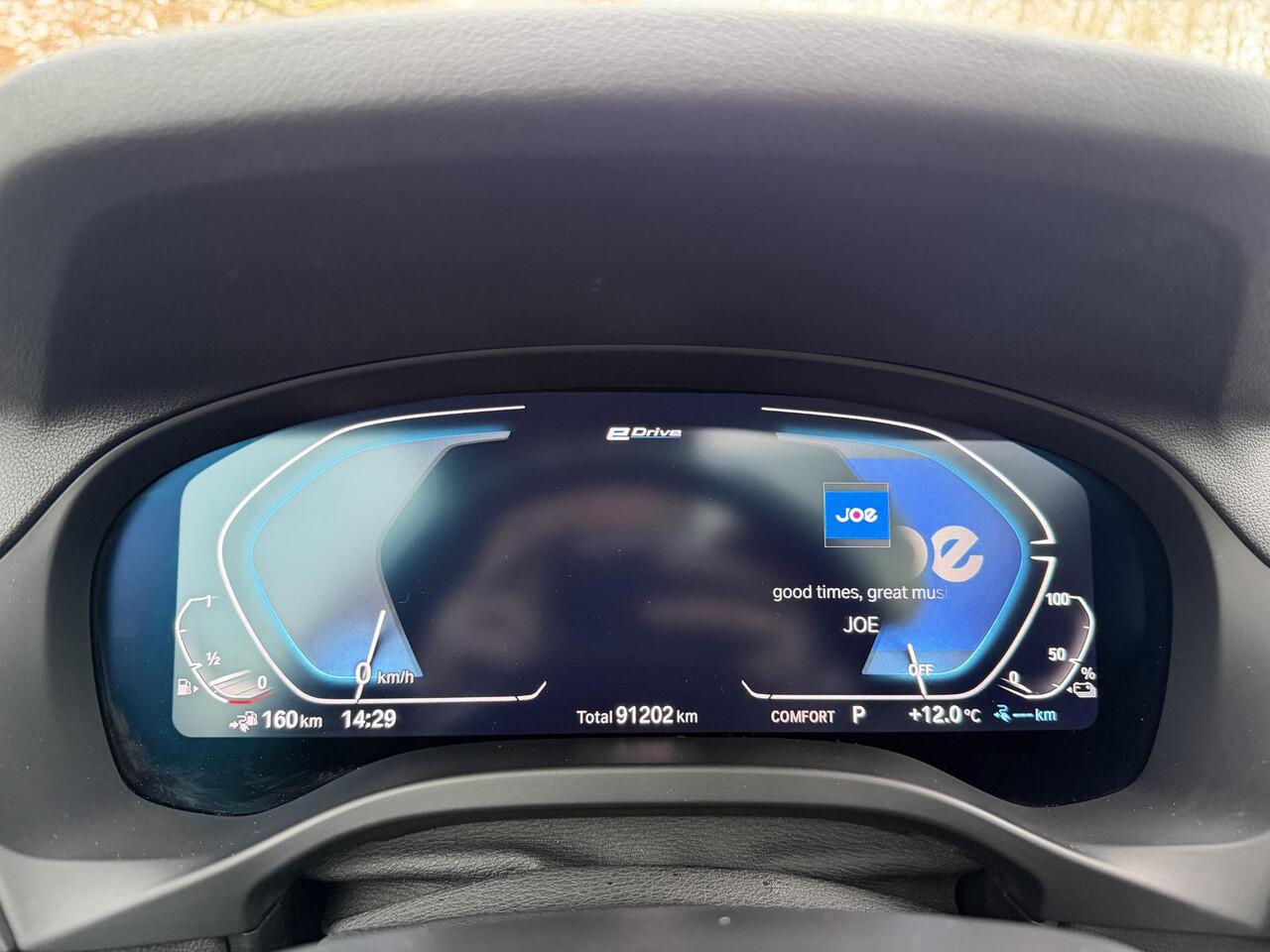 BMW X3 xDrive30e | M-Sport | HUD | Pano | Leder |