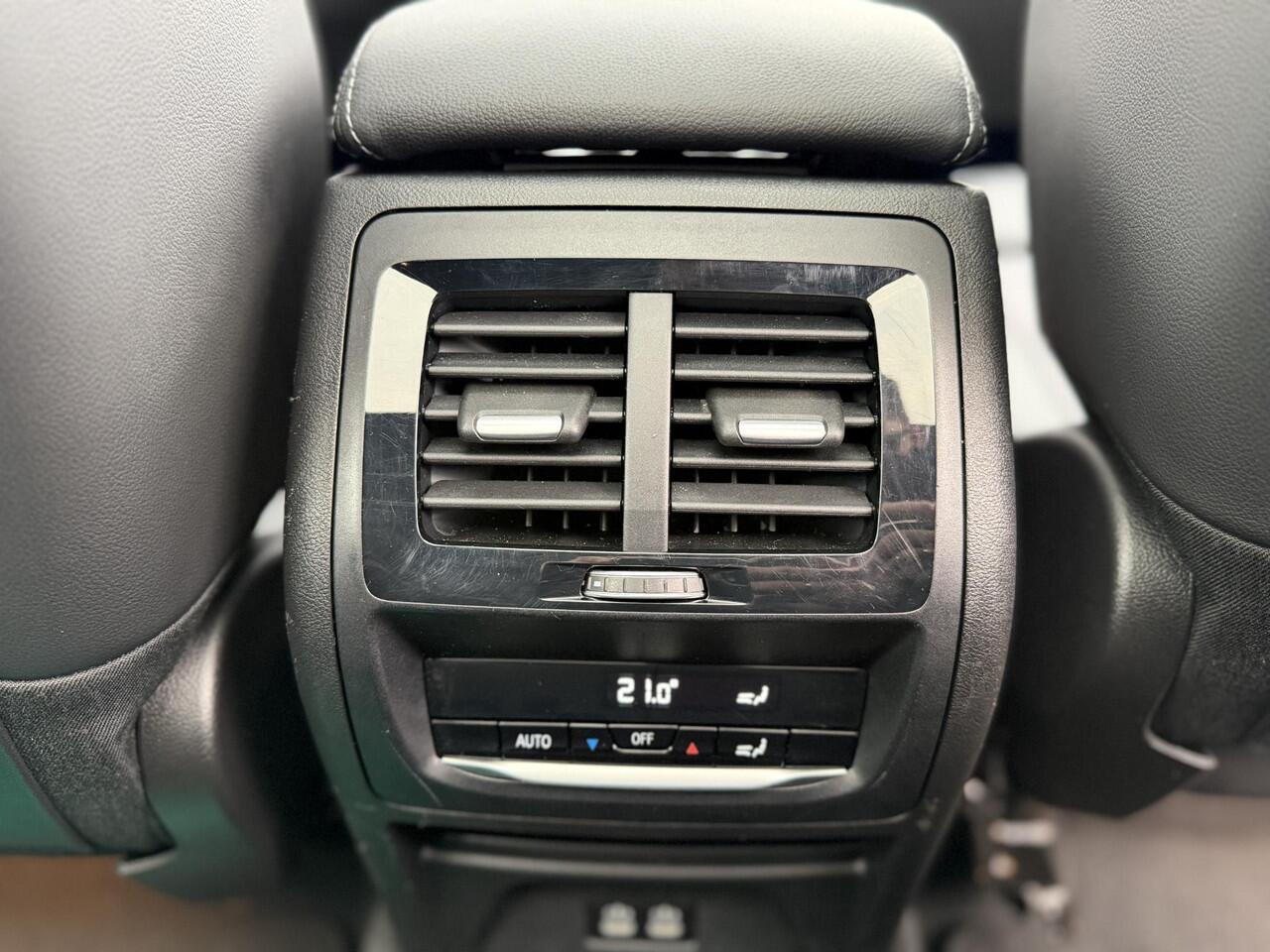 BMW X3 xDrive30e | M-Sport | HUD | Pano | Leder |