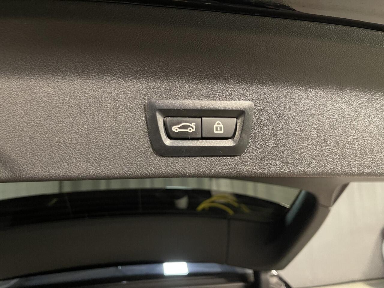 BMW X3 xDrive30e High Executive M Sport 19"/Leder + memory/Panoramadak/Harman Kardon/Trekhaak/Sport Steering/Stoelverwarming/Sfeerverlichting/360 Camera/Apple Carplay & Android Auto