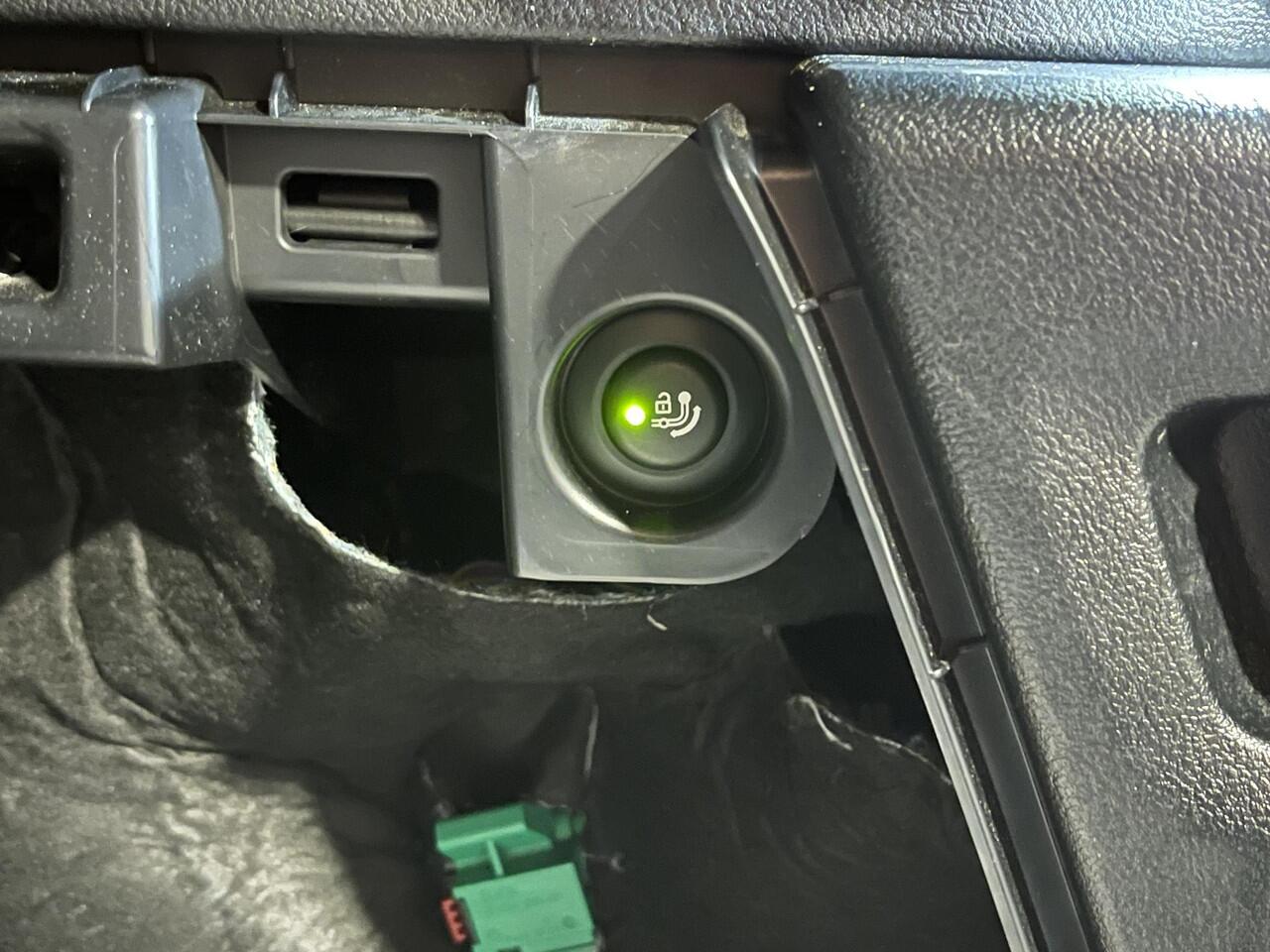 BMW X3 xDrive30e High Executive M Sport 19"/Leder + memory/Panoramadak/Harman Kardon/Trekhaak/Sport Steering/Stoelverwarming/Sfeerverlichting/360 Camera/Apple Carplay & Android Auto