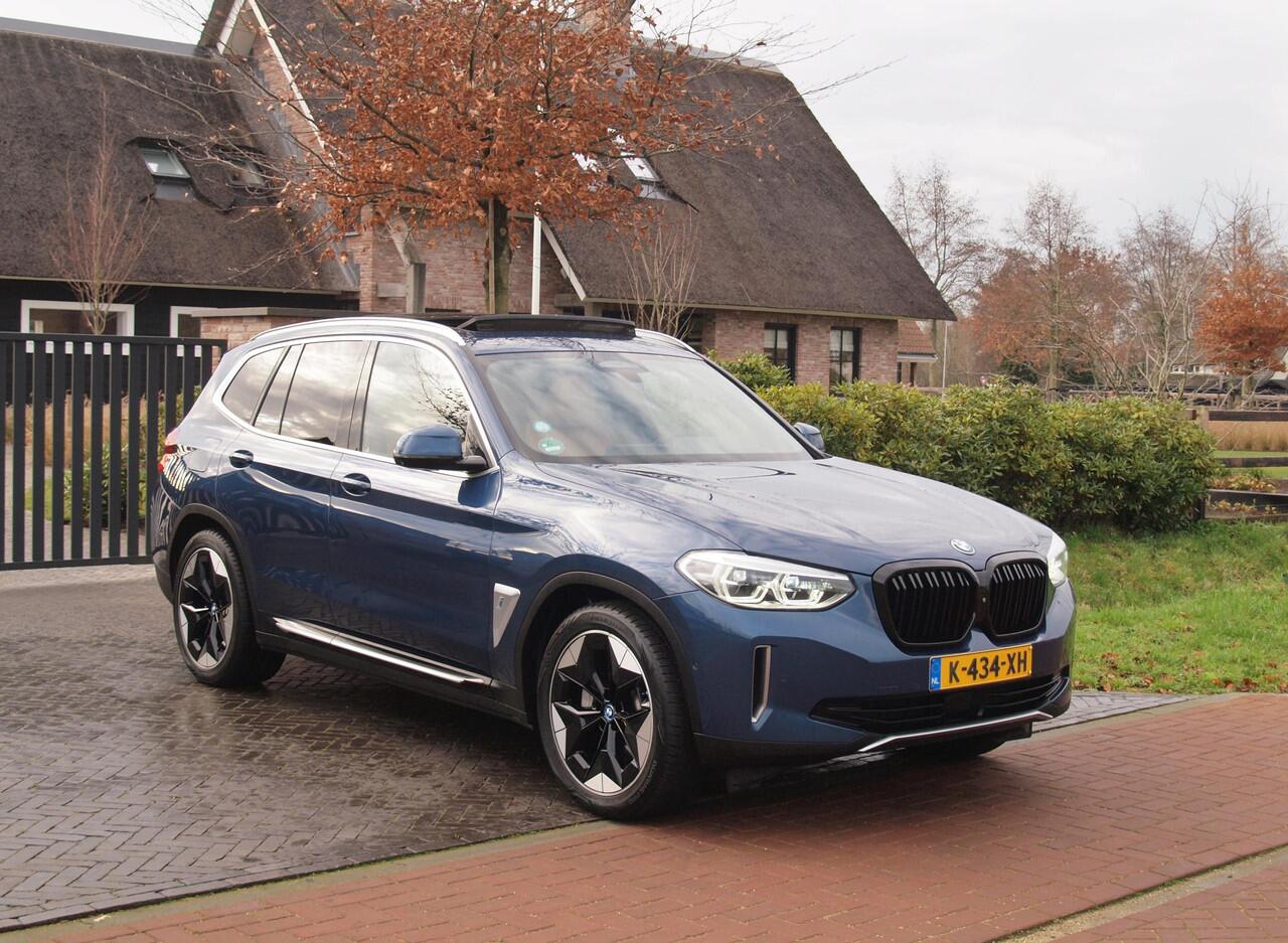 BMW X3 iX3 High Executive 80 kWh | SOH 96% | Panoramadak | 360 Camera | Sfeerverlichting | Head-Up Display | Harman Kardon |