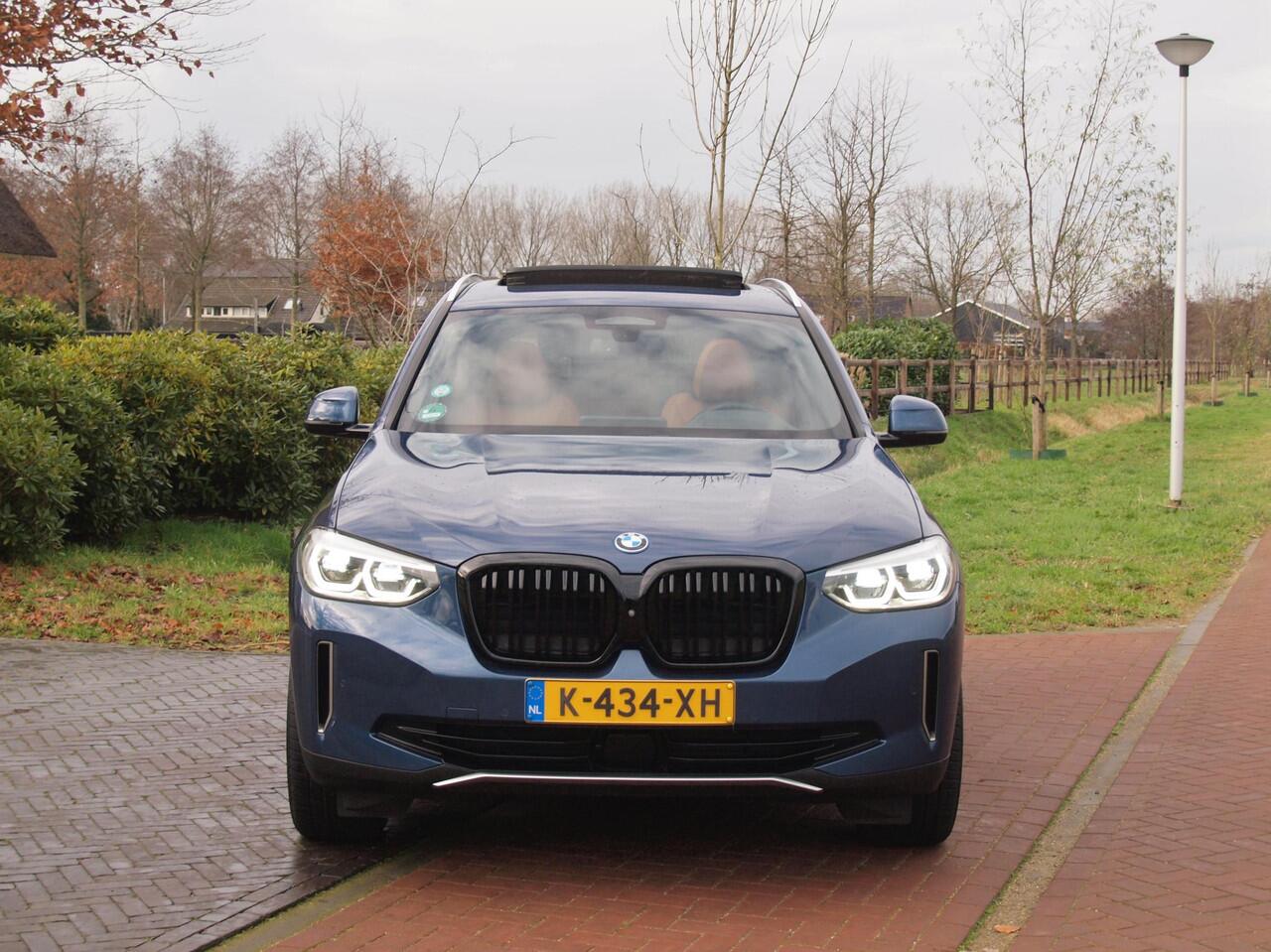 BMW X3 iX3 High Executive 80 kWh | SOH 96% | Panoramadak | 360 Camera | Sfeerverlichting | Head-Up Display | Harman Kardon |