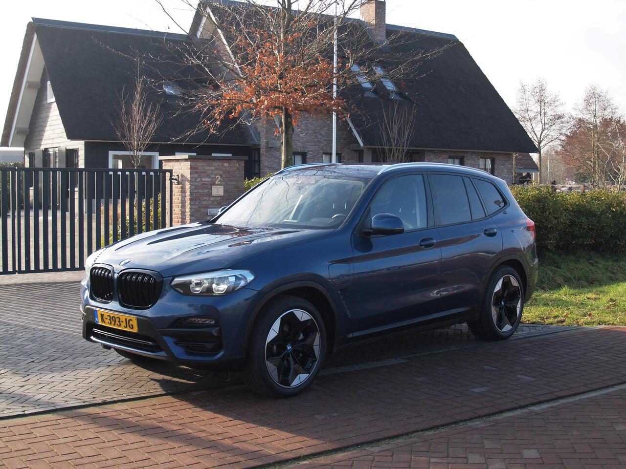 BMW X3 xDrive30e Executive | Apple Carplay | Trekhaak | Cruise Control | Parkeersensoren |