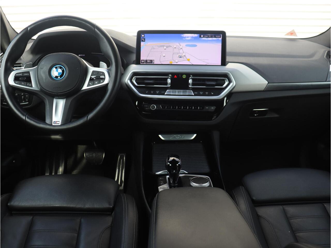 BMW X3 xDrive30e | High Executive | M Sportpakket | Parking Pack | Laserlight | Sportstoelen | Apple Carplay | Hi-Fi | 19'' LMV