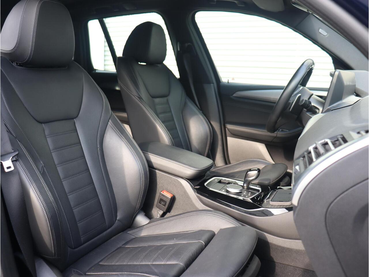 BMW X3 xDrive30e | High Executive | M Sportpakket | Parking Pack | Laserlight | Sportstoelen | Apple Carplay | Hi-Fi | 19'' LMV