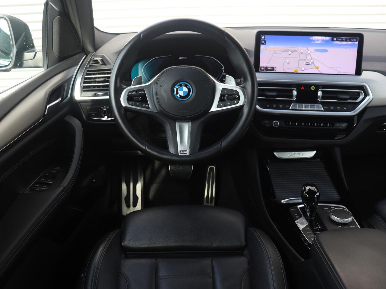 BMW X3 xDrive30e | High Executive | M Sportpakket | Parking Pack | Laserlight | Sportstoelen | Apple Carplay | Hi-Fi | 19'' LMV