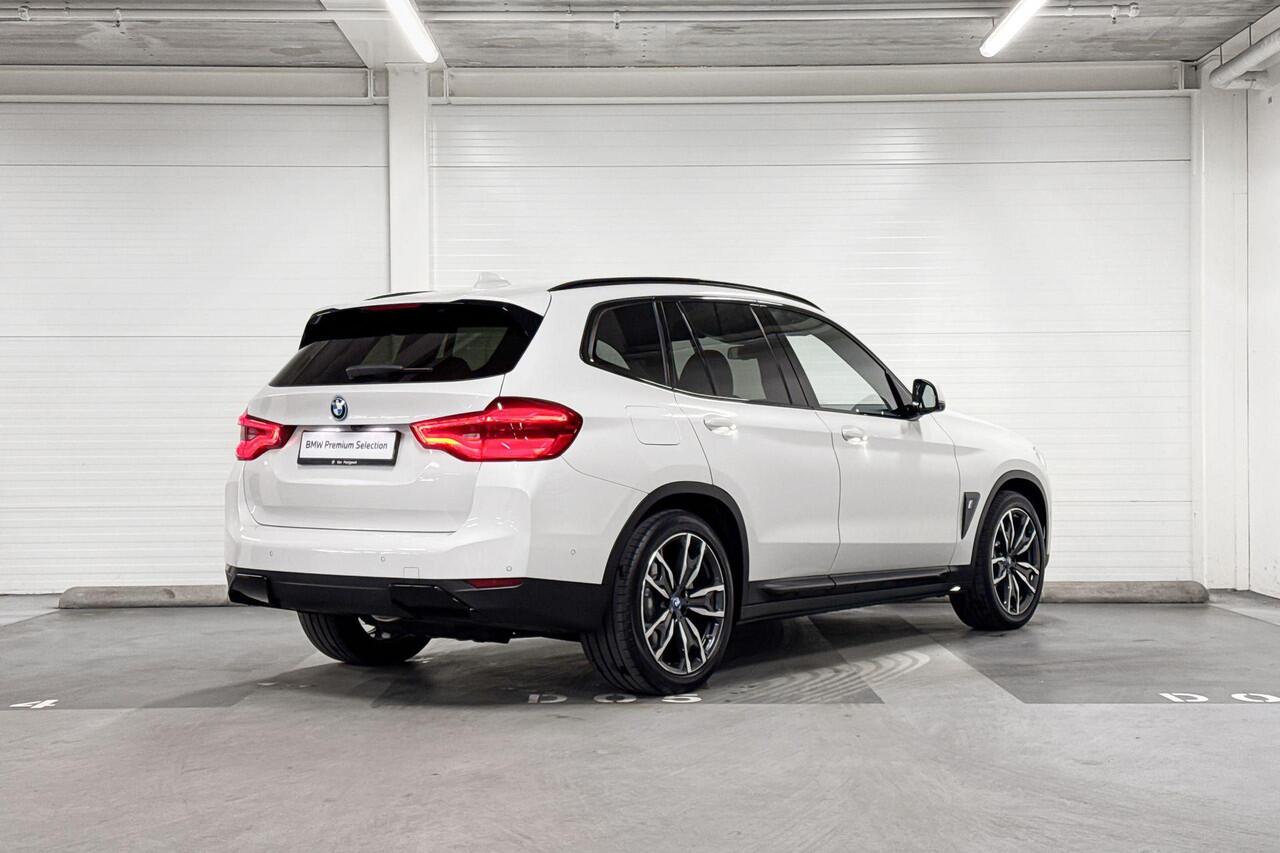 BMW X3 iX3 High Executive 80 kWh Schuifdak | M Sport wielen | Leder | Harman Kardon | trekhaak | Head Up display