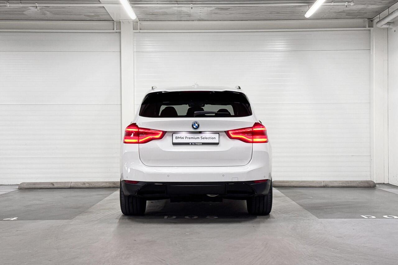 BMW X3 iX3 High Executive 80 kWh Schuifdak | M Sport wielen | Leder | Harman Kardon | trekhaak | Head Up display