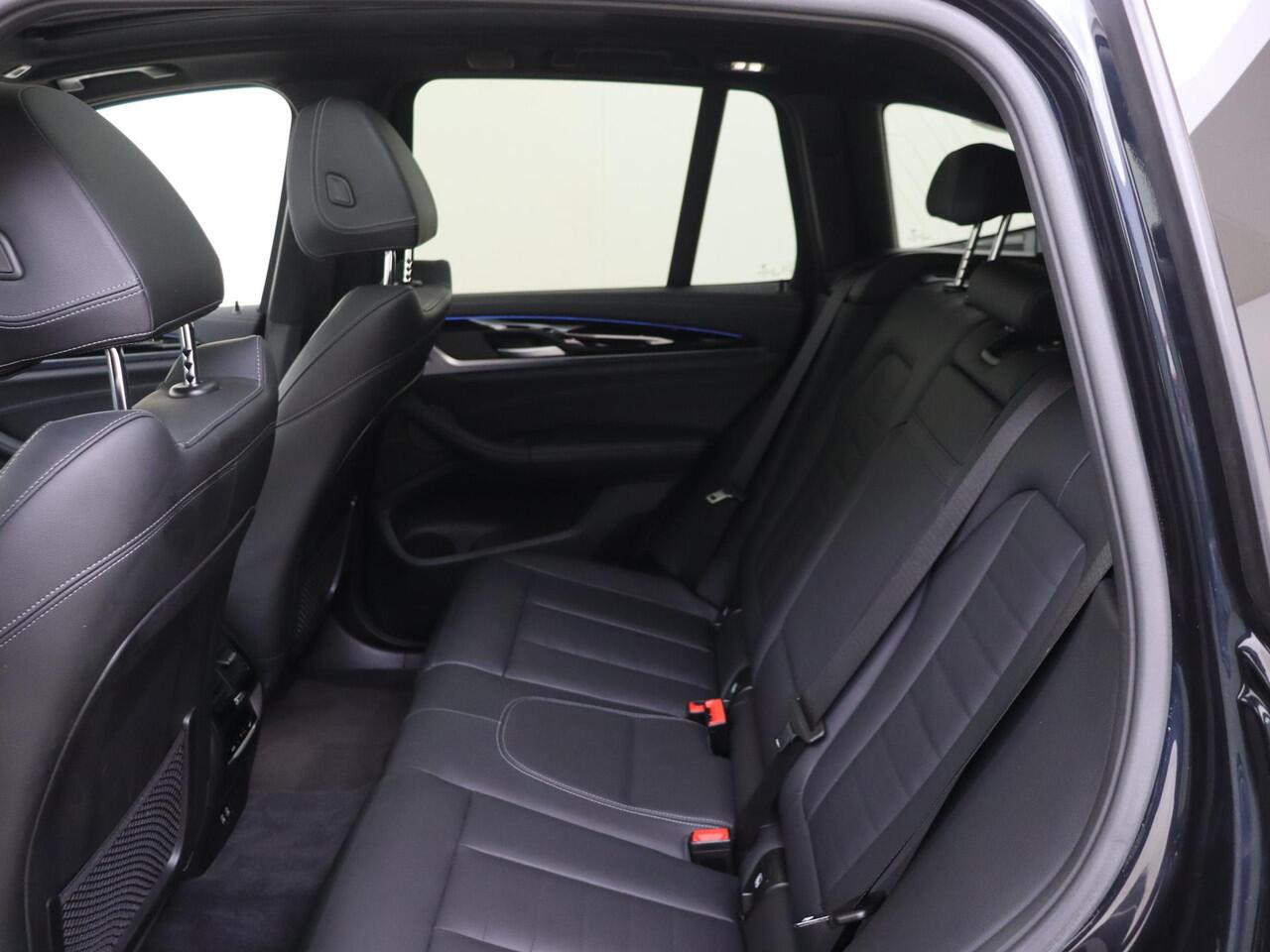 BMW X3 iX3 High Executive 80 kWh | Automaat | Panorama schuifdak | Stoelverwarming