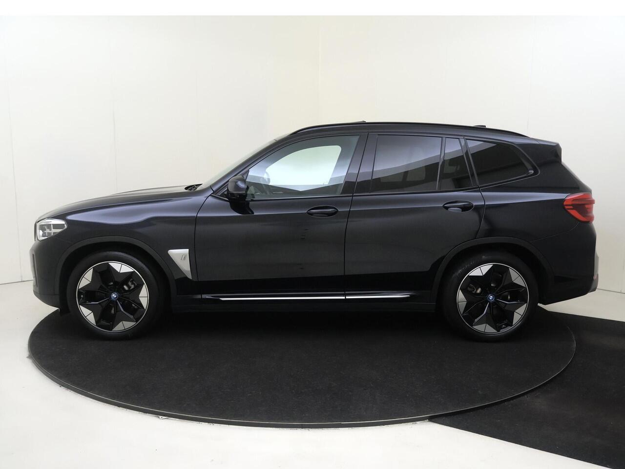 BMW X3 iX3 High Executive 80 kWh | Automaat | Panorama schuifdak | Stoelverwarming