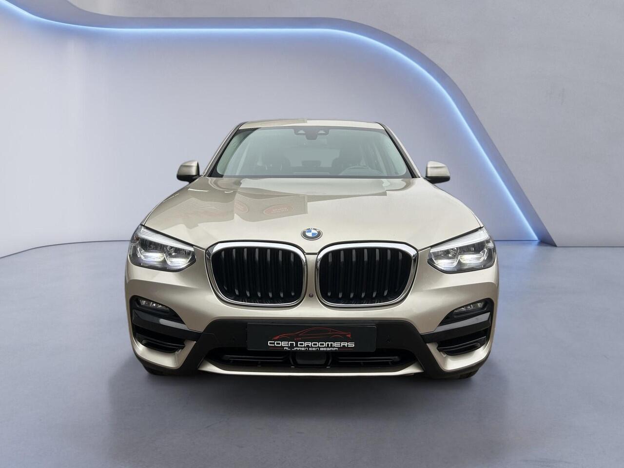 BMW X3 xDrive30e High Executive /Apple Carplay/360° camera/Head-up/Safety pack/Stoel-stuurverw./Elektr. klep/Adaptief onderst./Adaptief Cruise/DAB+/3-zone airco/(MET GARANTIE*)