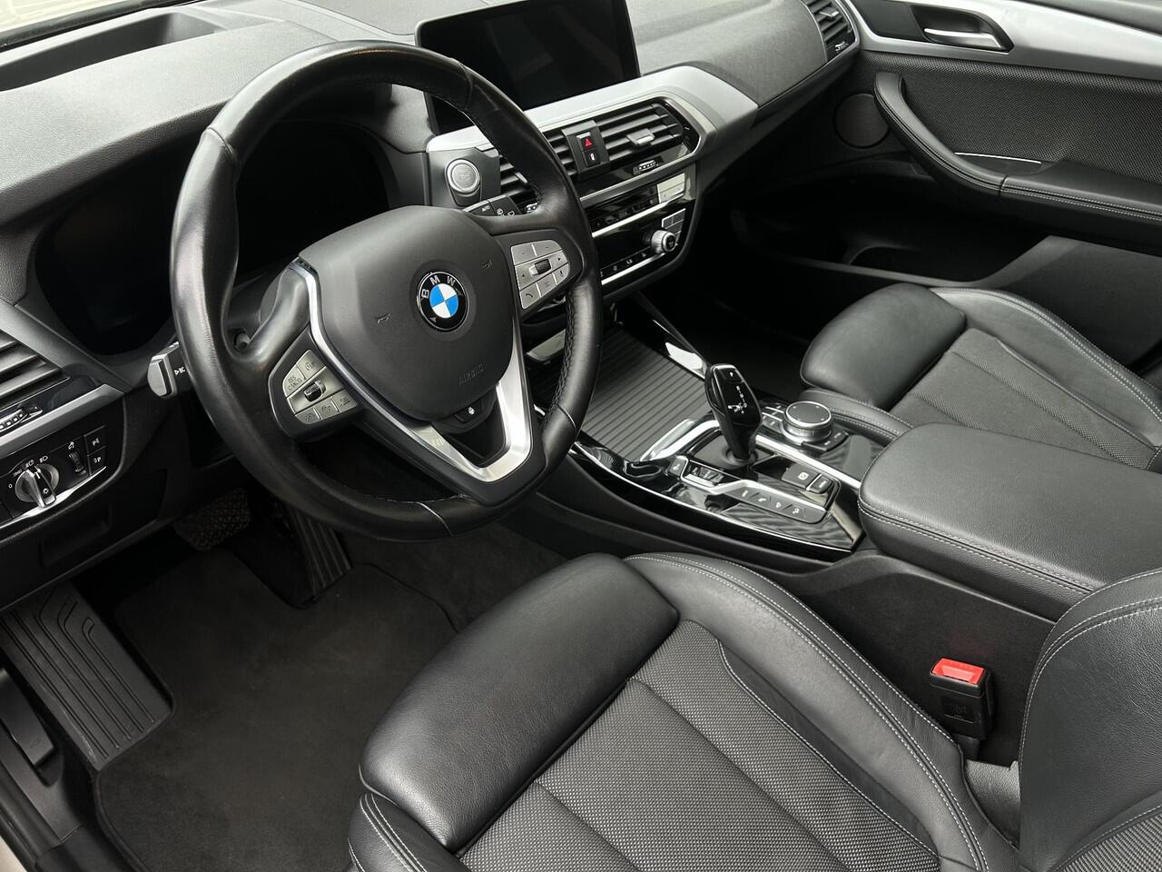 BMW X3 xDrive30e High Executive /Apple Carplay/360° camera/Head-up/Safety pack/Stoel-stuurverw./Elektr. klep/Adaptief onderst./Adaptief Cruise/DAB+/3-zone airco/(MET GARANTIE*)