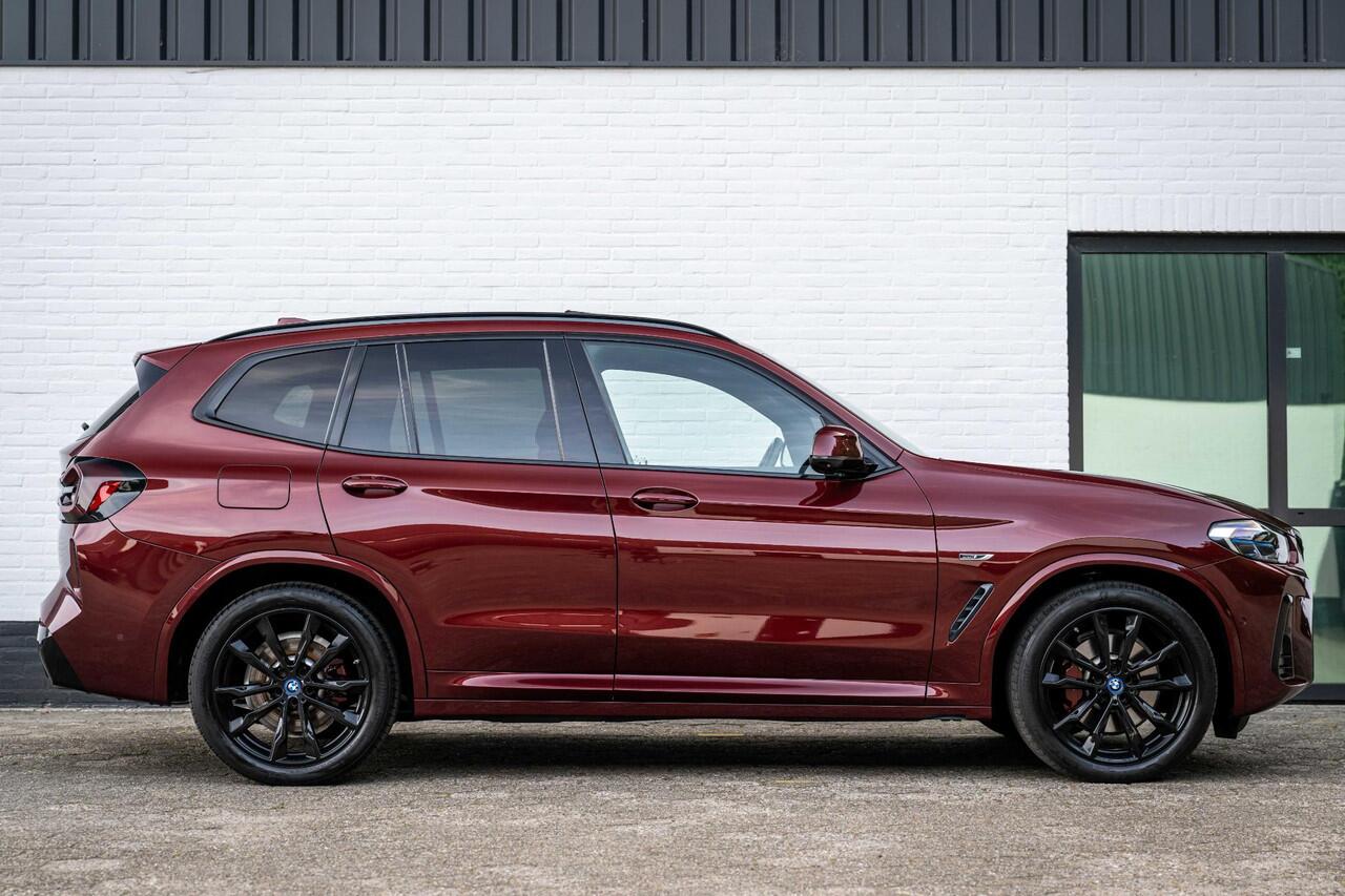 BMW X3 xDrive30e M-Sport INDIVIDUAL Carbon Tartufo Pano