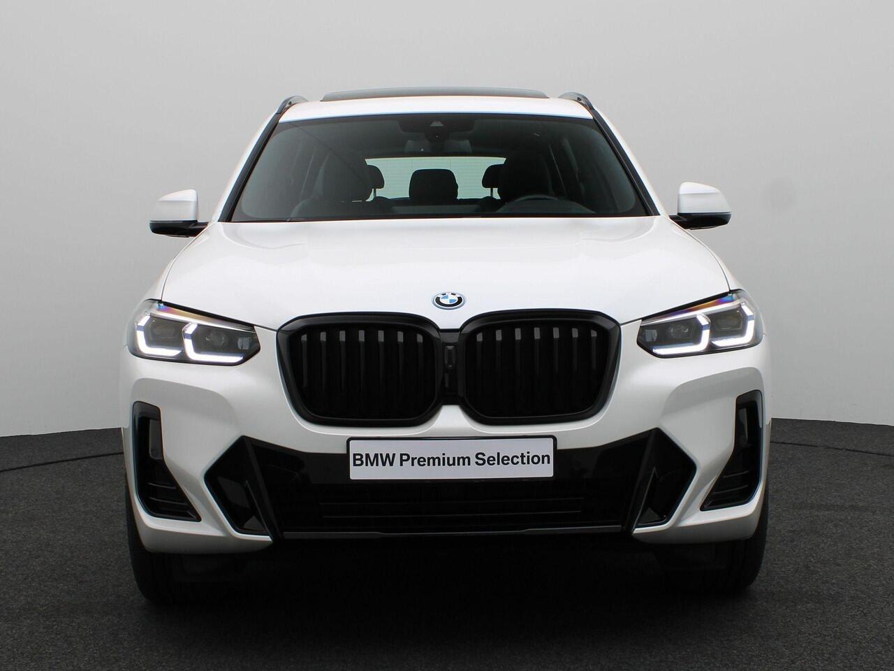 BMW X3 xDrive30e High Executive | M Sportpakket | HIFI | Laserlicht | Panoramadak | 19"