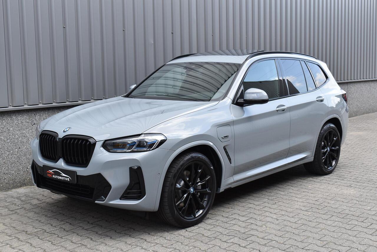 BMW X3 xDrive30e M Sport Pano | Laser | Brooklyngrau | Trekhaak | Leder | Comfort Access | HeadUp Display | Sfeerverlichting | BTW | Camera | Dodehoekassistent