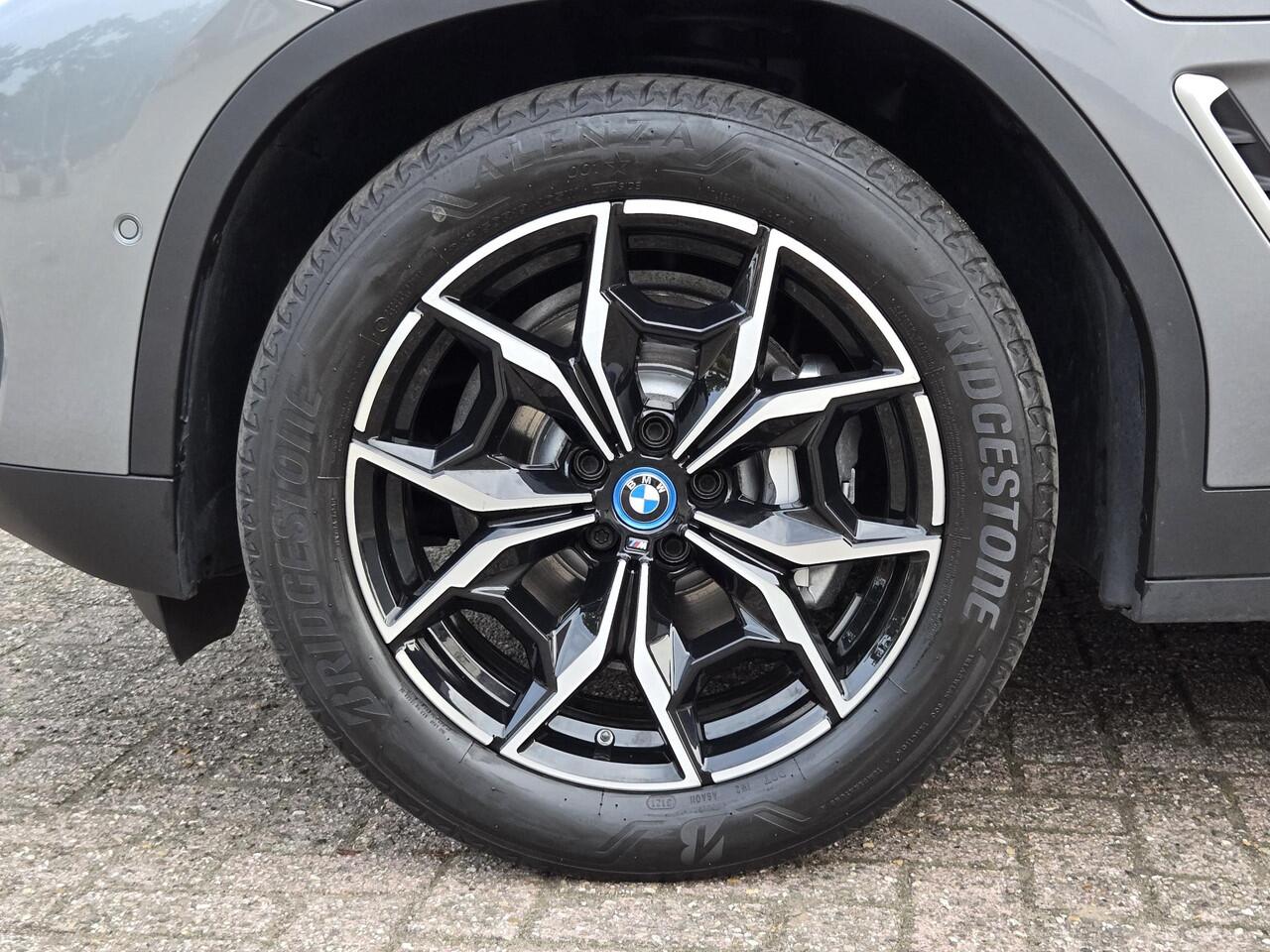 BMW X3 xDrive30e LCI | SPORTSTOELEN | LEDER | TREKHAAK | LIVE COCKPIT PLUS |