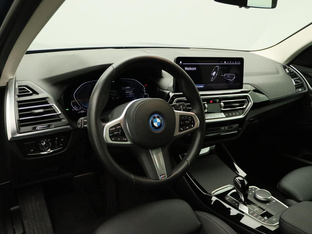 BMW X3 xDrive30e High Executive | Trekhaak | Sportstoelen | Laserlight | Parking Assistant | DAB | HiFi | 18''