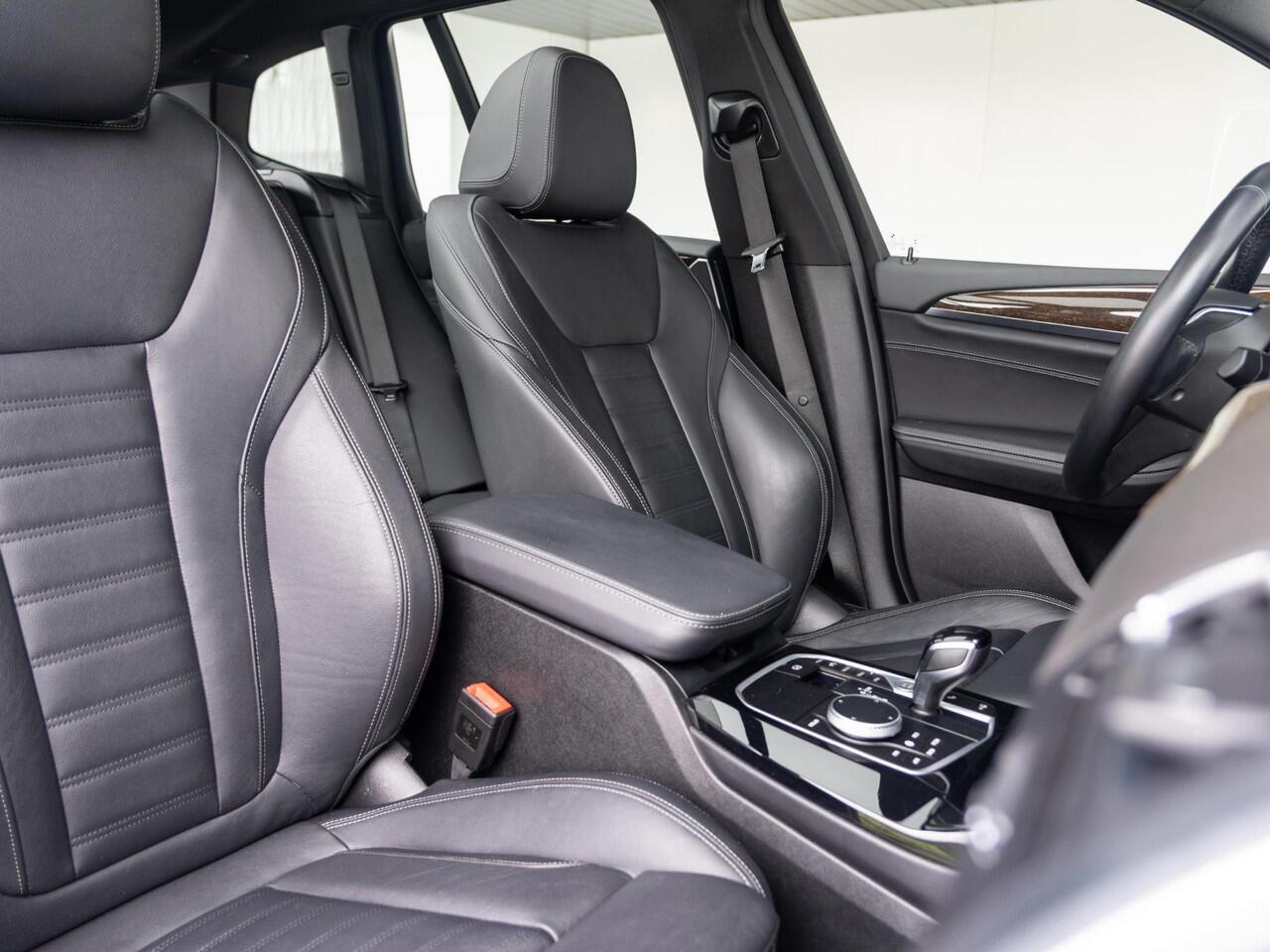 BMW X3 xDrive30e | High Executive | Business Edition | 20 inch | Glazen panoramadak | Driving Assistant | BMW Laserlight | Head-Up Display | HiFi System