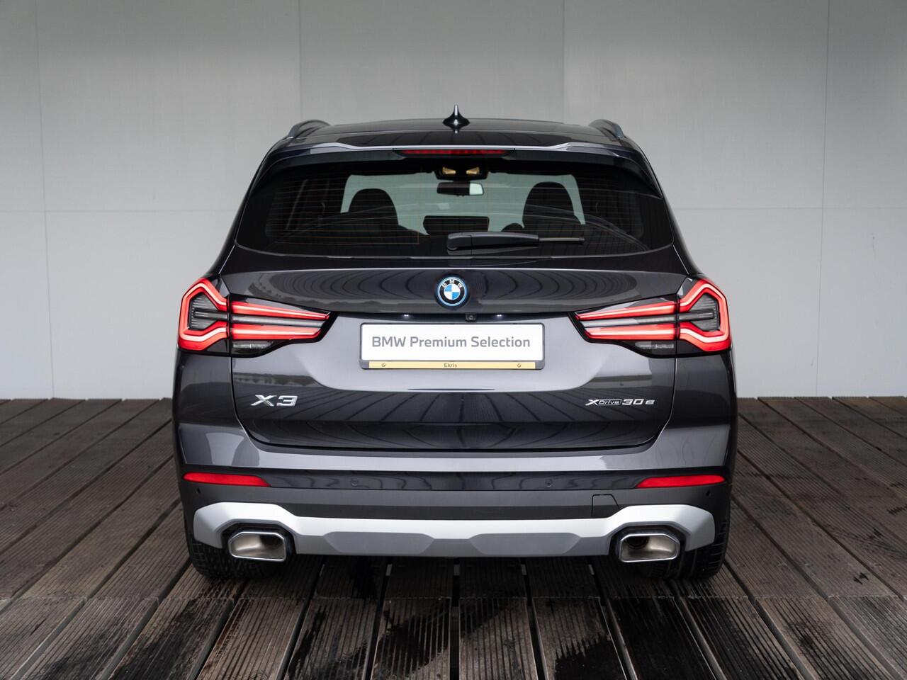 BMW X3 xDrive30e | High Executive | Business Edition | 20 inch | Glazen panoramadak | Driving Assistant | BMW Laserlight | Head-Up Display | HiFi System