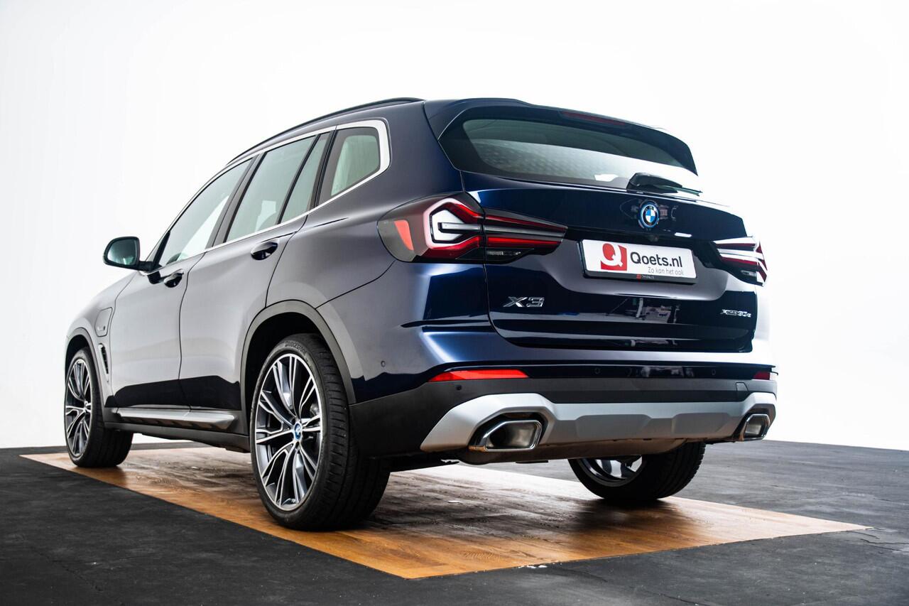 BMW X3 xDrive30e Parking/Driving Assistant - Head up - Hifi - Active Protection - Comfort Access - Elektrisch verwarmde voorstoelen - Zonneschermen achterportierruiten - Sportstoelen - Performance Control -