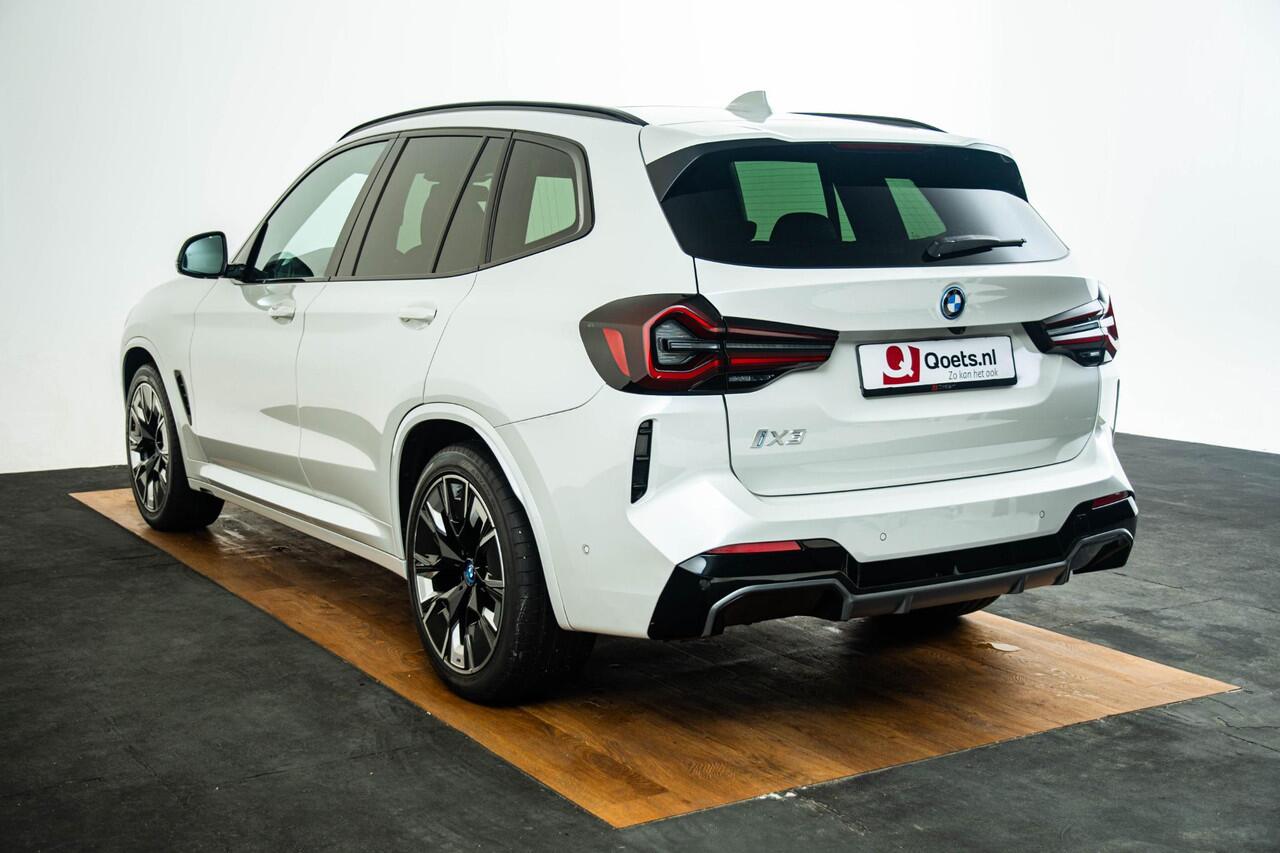 BMW X3 iX3 High Executive 80 kWh Head up - Comfort Access - Parking Assistant Plus - Driving Assistant Professional - Getinte/Geluiddempende Ruiten - Harman Kardon - Elektrisch verwarmde voorstoelen - Sportstoelen -