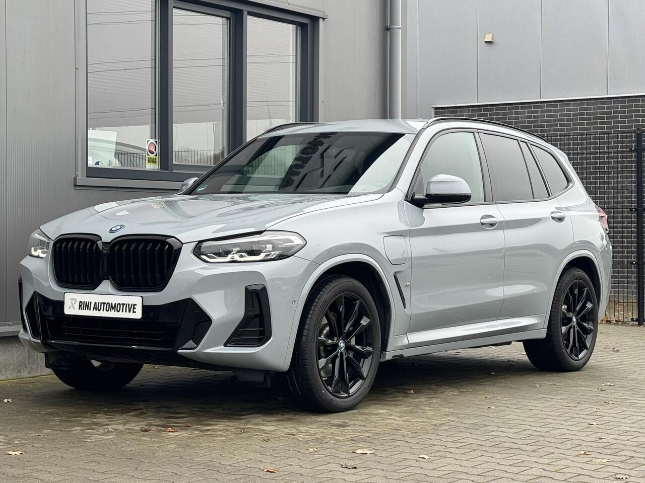BMW X3 xDrive30e M Sport 292 PK | Keyless | 20 Inch | M Brooklyn grau | Black edition