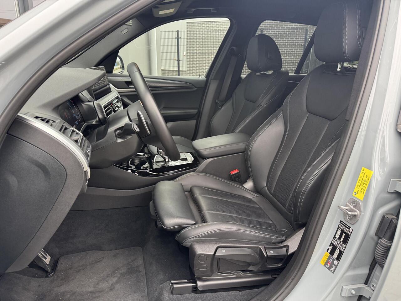 BMW X3 xDrive30e M Sport 292 PK | Keyless | 20 Inch | M Brooklyn grau | Black edition