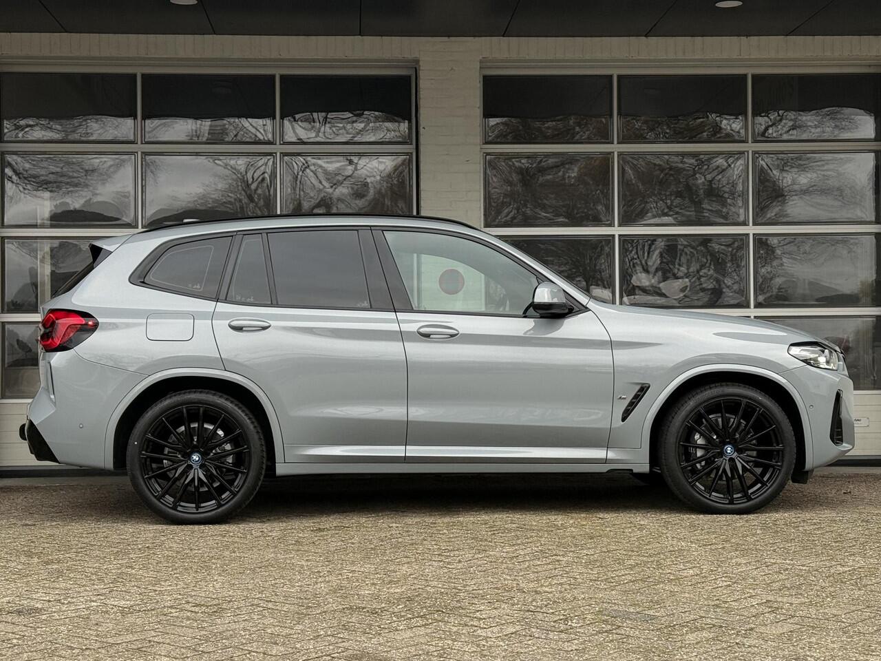 BMW X3 xDrive30e M SPORT | LEDER | CAMERA | KEYLESS ENTRY | BMW LIVE COCKPIT PROFF. |