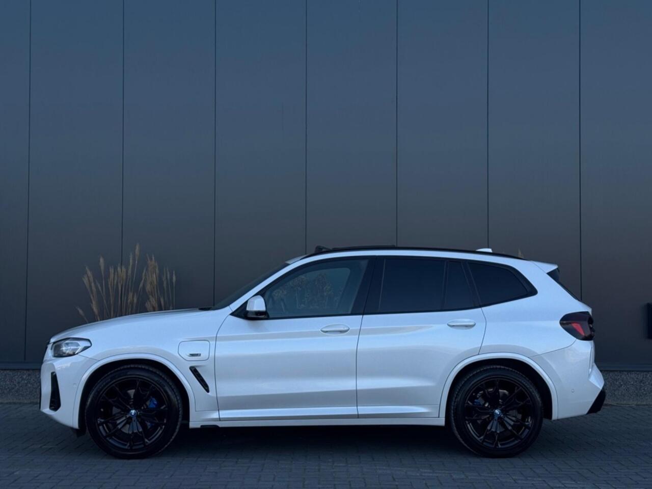 BMW X3 xDrive30e M PACK M2023 PANO CLIMATE NAVI CAMERA SPORTVELGEN