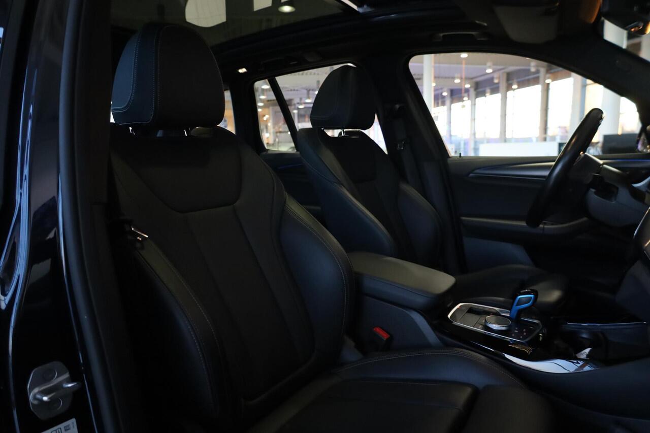 BMW X3 iX3 | M Sport | Panoramadak | Achteruitrijcamera | Adaptieve led