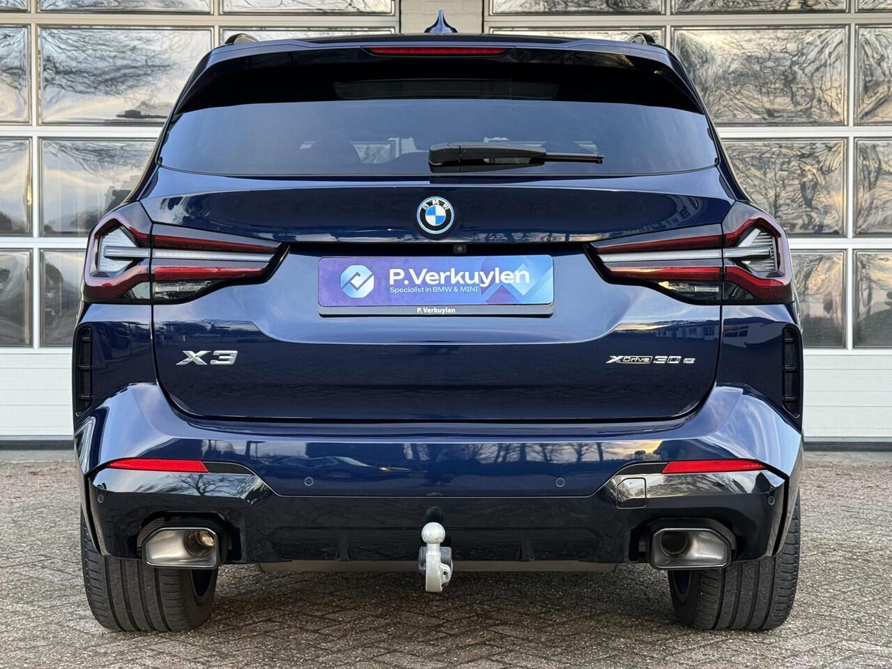 BMW X3 xDrive30e M SPORT | PANORAMA | TREKHAAK | HEAD UP | 21" LM VELGEN | SIDE ASSIST |