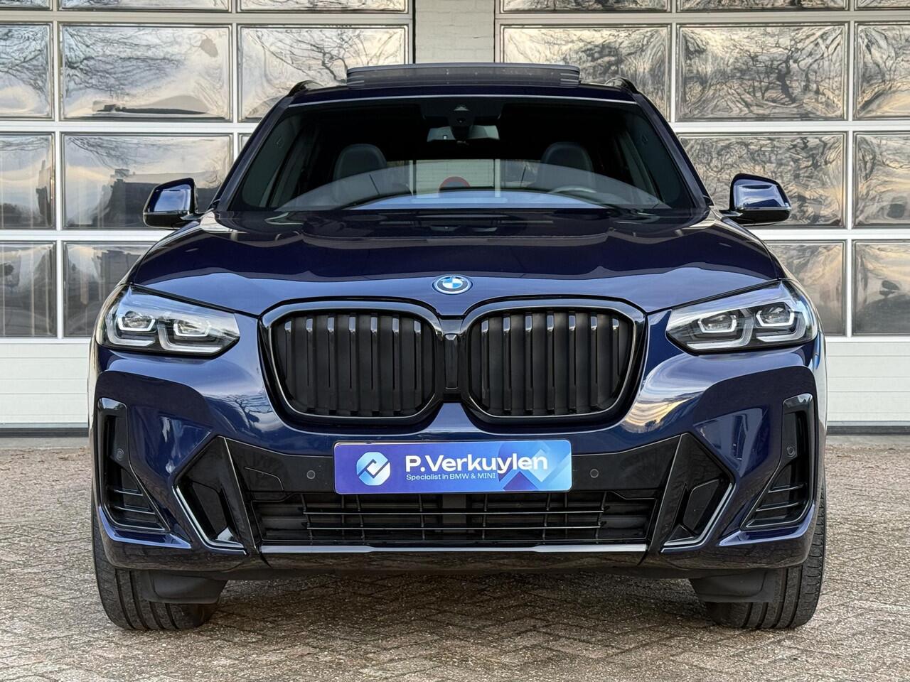 BMW X3 xDrive30e M SPORT | PANORAMA | TREKHAAK | HEAD UP | 21" LM VELGEN | SIDE ASSIST |