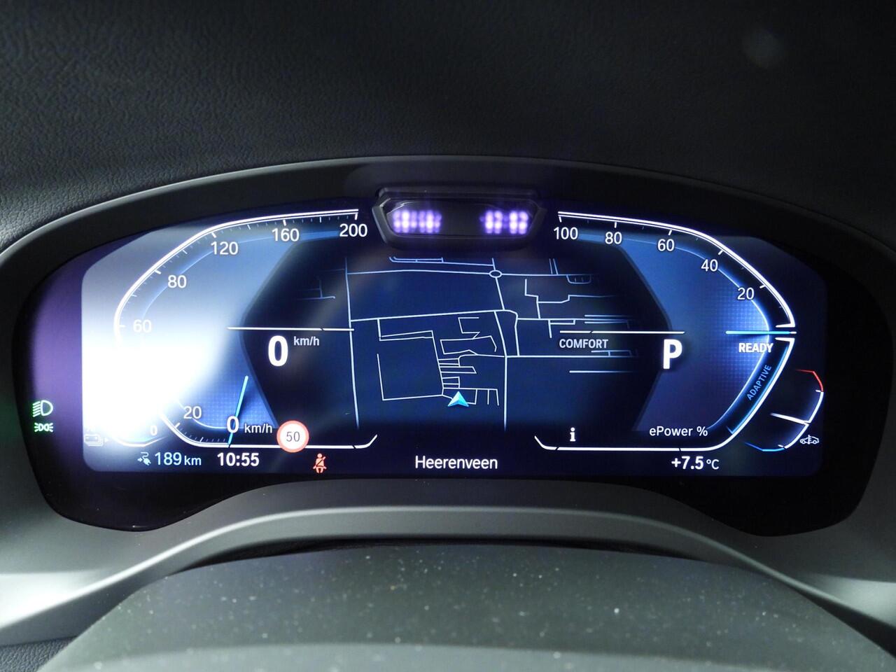 BMW X3 iX3 High Executive 80 kWh | M-Sportpakket | LED | Leder | HUD | Schuifdak | Active cruise | Trekhaak | Elektr. zetels | DAB | Harman-kardon sound | Alu 20 inch