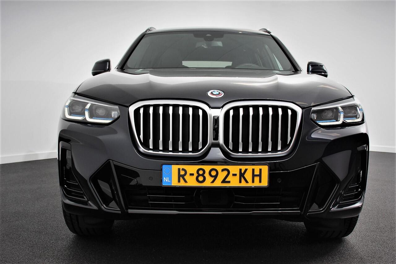 BMW X3 xDrive30e M Sport High Executive | Leder | Schuif/kantel dak | Navigatie | Climate Control | Camera | Electrisch bedienbare achterklep | Active Cruise Control | 19" Lichtmetalen velgen