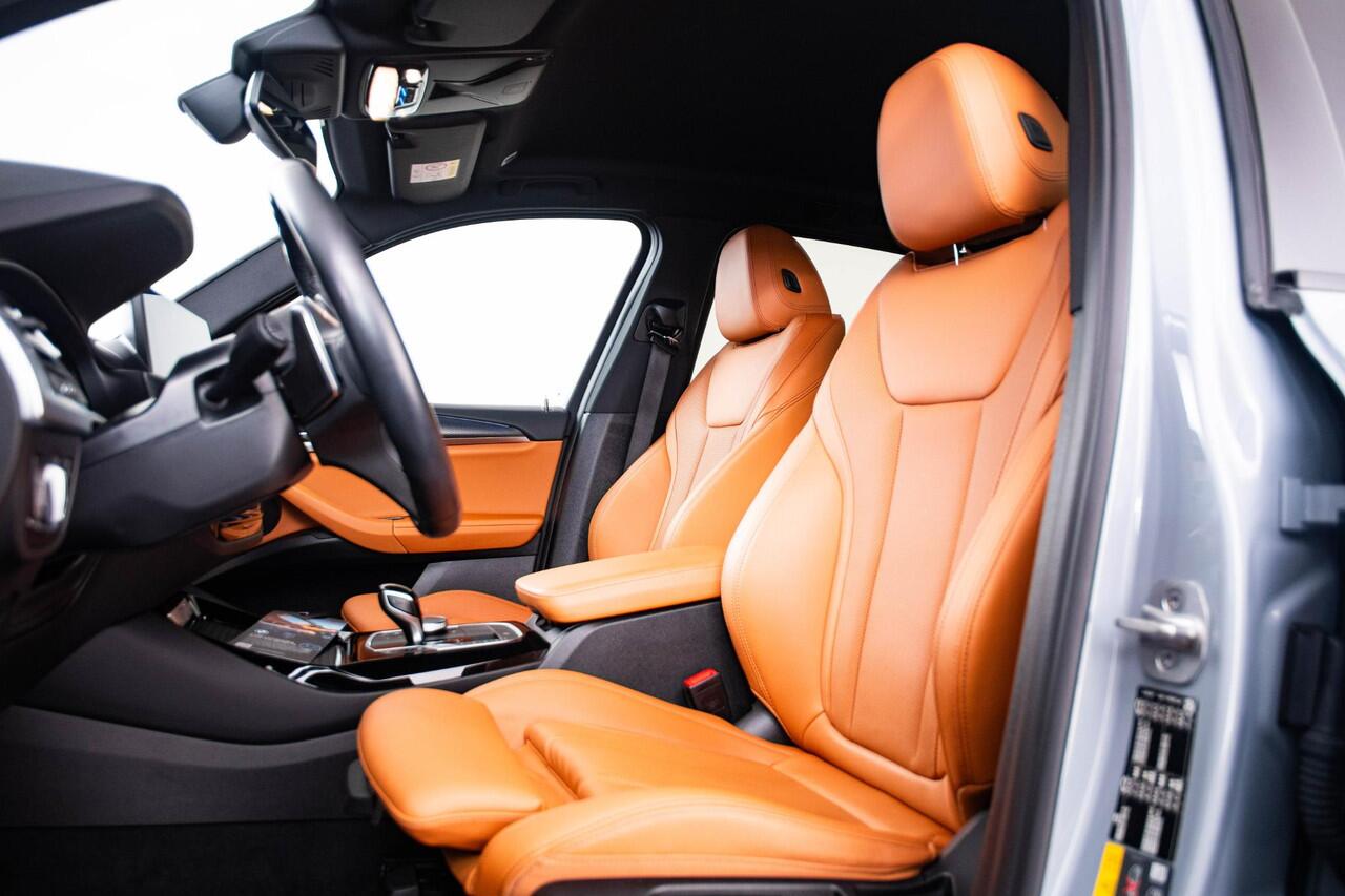 BMW X3 xDrive30e M Sport - Elektrisch verwarmde voorstoelen - Getinte Ruiten - Comfort Access - Parking Assistant - HiFi System - Ambiance verlichting -