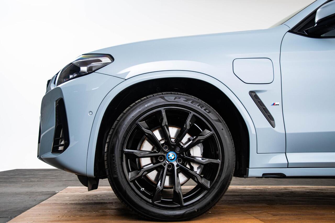 BMW X3 xDrive30e M Sport - Elektrisch verwarmde voorstoelen - Getinte Ruiten - Comfort Access - Parking Assistant - HiFi System - Ambiance verlichting -