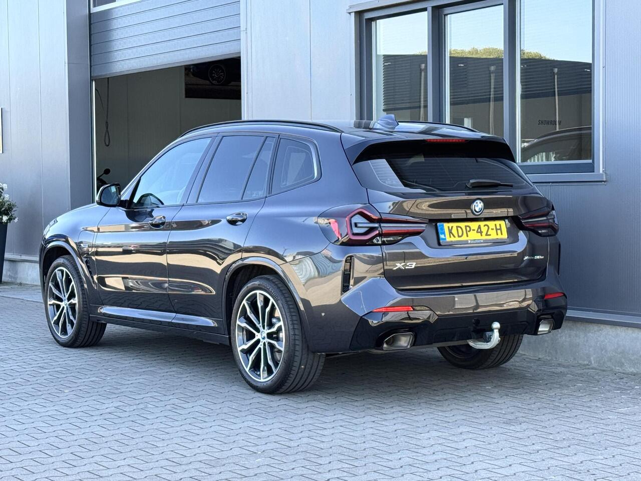 BMW X3 xDrive30e 292 PK | M sport | Trekhaak | | Akoestische glas | Camera | Leder